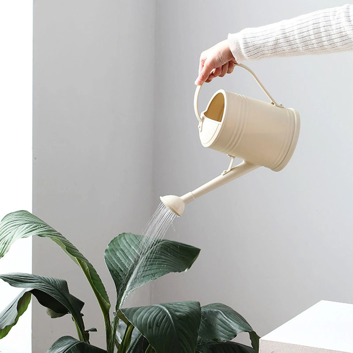 Watering Can Gardening Tool Accessories with Handle Lightweight Sprinkling Can Plants Sprinkler for Indoor Pots Decoration