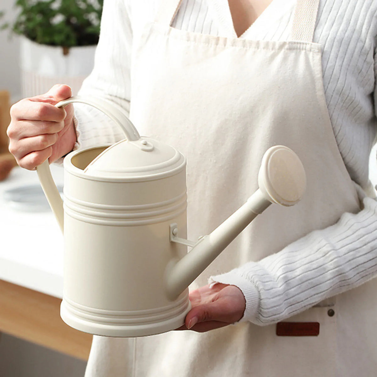 Watering Can Gardening Tool Accessories with Handle Lightweight Sprinkling Can Plants Sprinkler for Indoor Pots Decoration