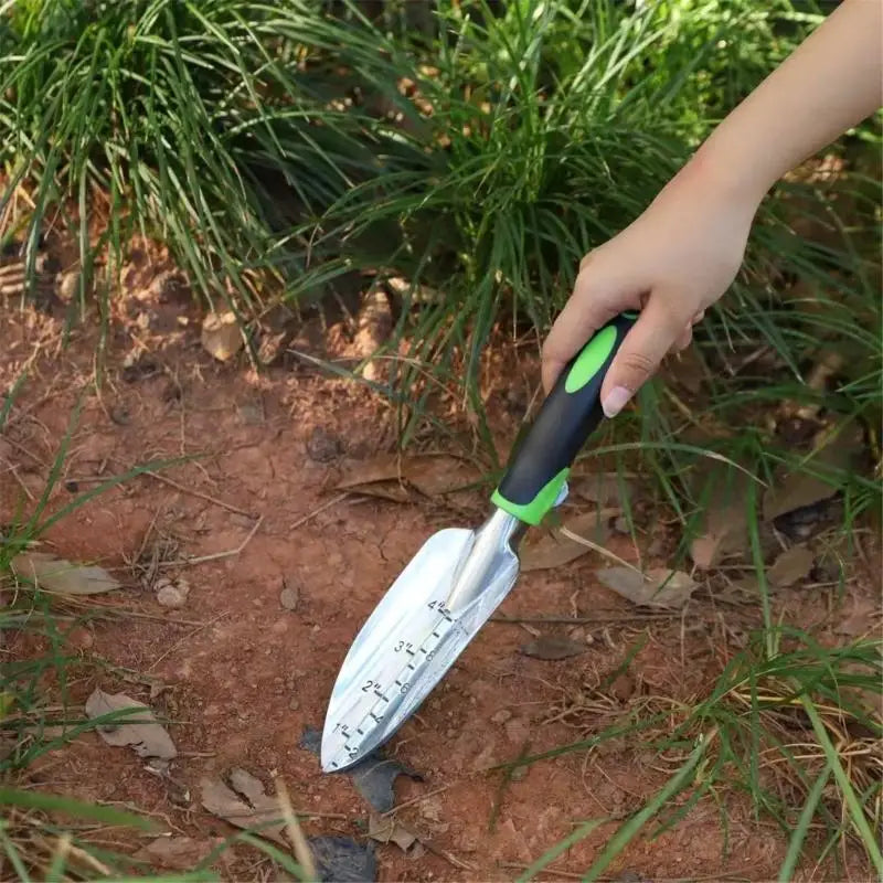 Multipurpose Heavy Duty Gardening Tool With Metal Blade Suitable For Flower Beds Seedlings Potting And Vegetable Patches M4YD