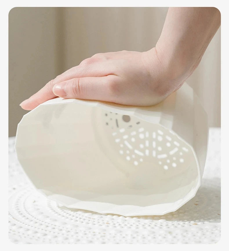Clear Watering Pot Automatic Watering Planter Lazy Planter pot self Watering Container Lazy Flower Pot White Fully Transparent