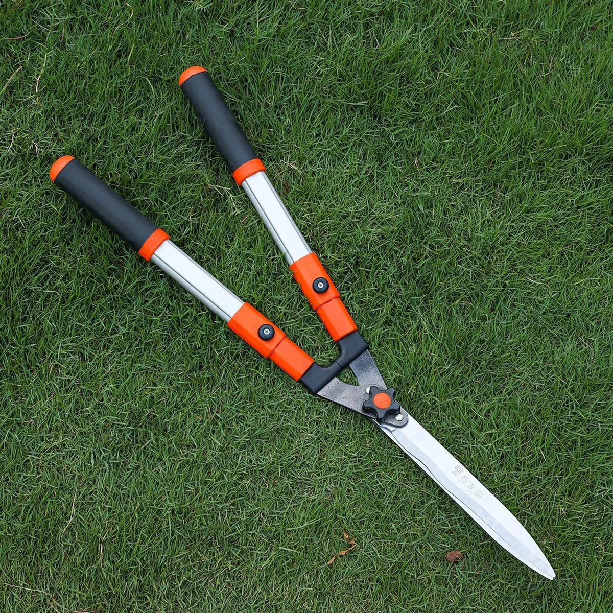 Extendable Pruning Shears Gardening, Lawn Care, Orchard Maintenance, Bonsai, Hedge Trimming Powerful Cutting for Home Use