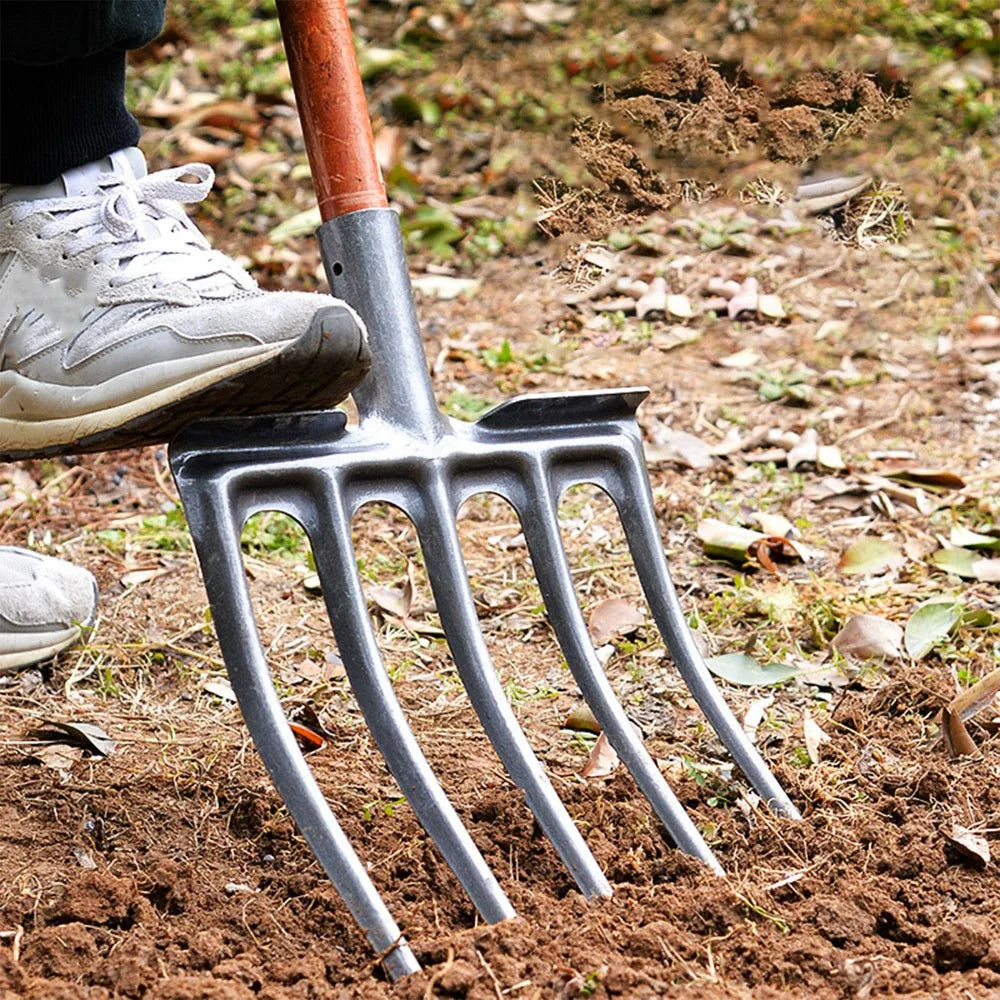 Sturdy High Carbon Steel Digging Fork 4 Tine Anti Breakage Garden Fork Spading Fork Farm Tool